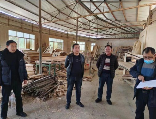 贵州铜仁思南县凉水井镇开展木材加工企业安全隐患大排查