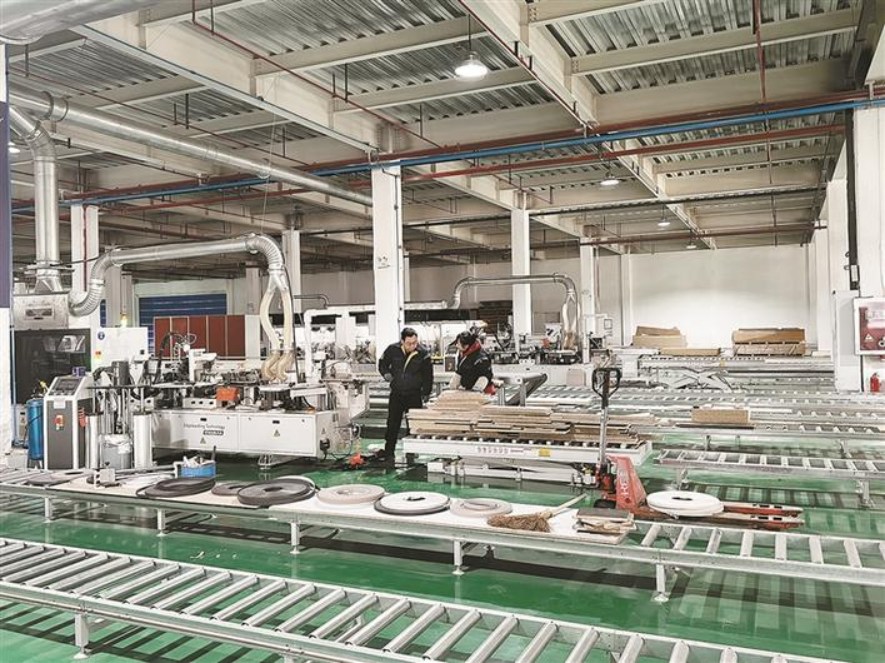 板材、家具、家居产业共振 邳州官湖镇做强生态家居产业