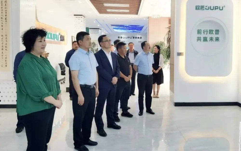 融安县委书记带队考察临沂生态木业产业