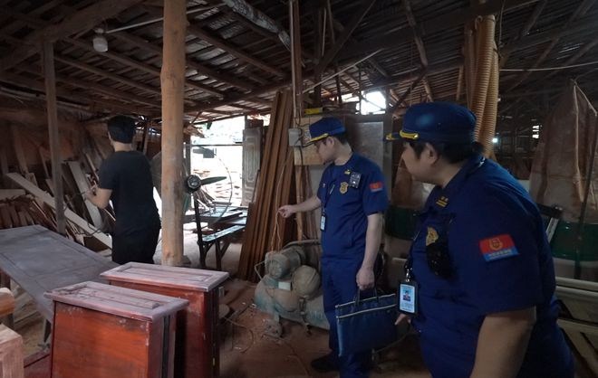 广西北海集中查处一批木材加工小作坊