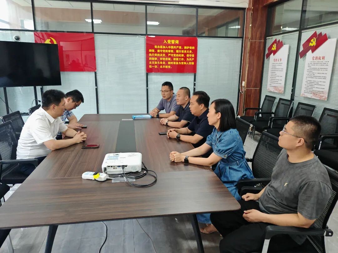 临沂市人民政府驻北京联络处一行到平邑县木业产业园调研